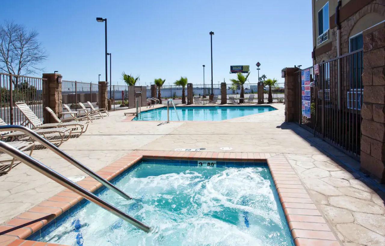 Holiday Inn Express Fresno South By Ihg Extérieur photo