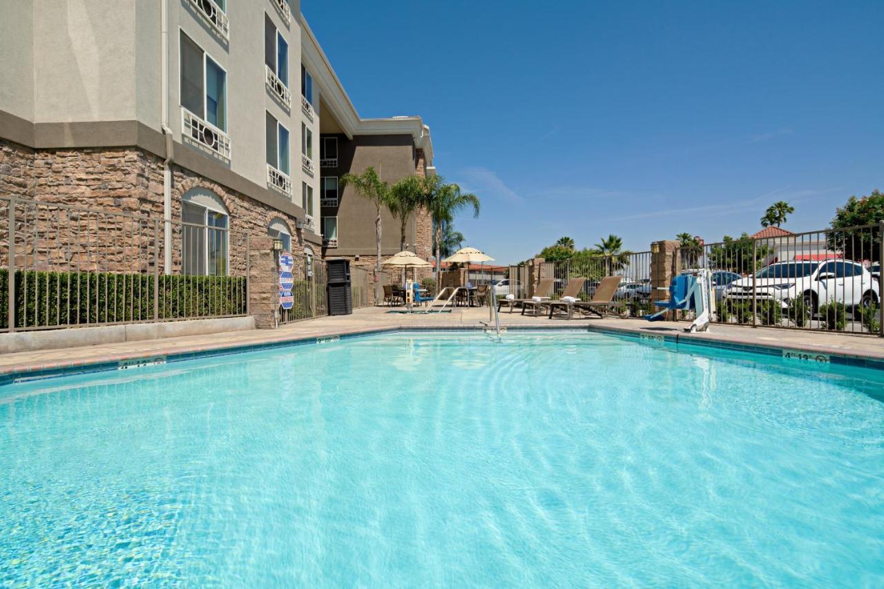 Holiday Inn Express Fresno South By Ihg Extérieur photo