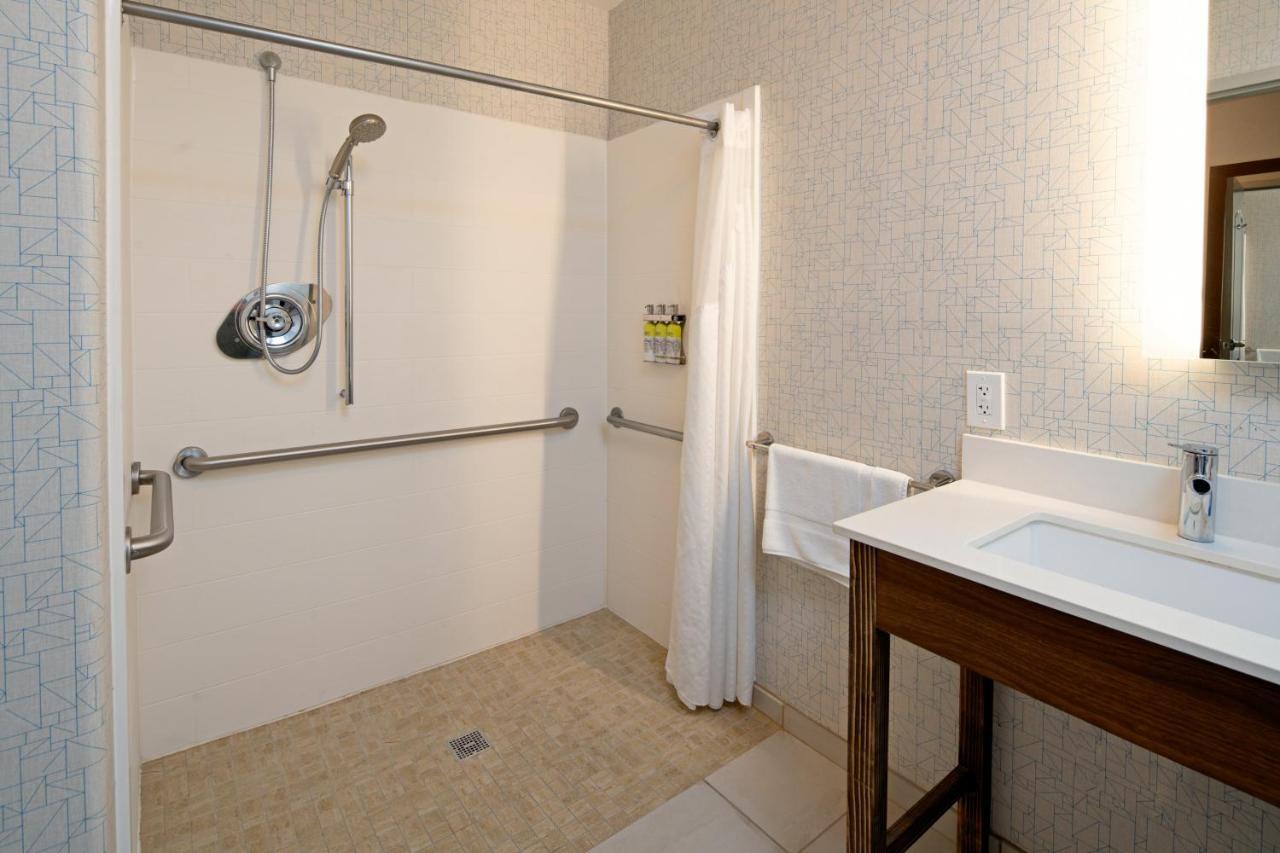 Holiday Inn Express Fresno South By Ihg Extérieur photo