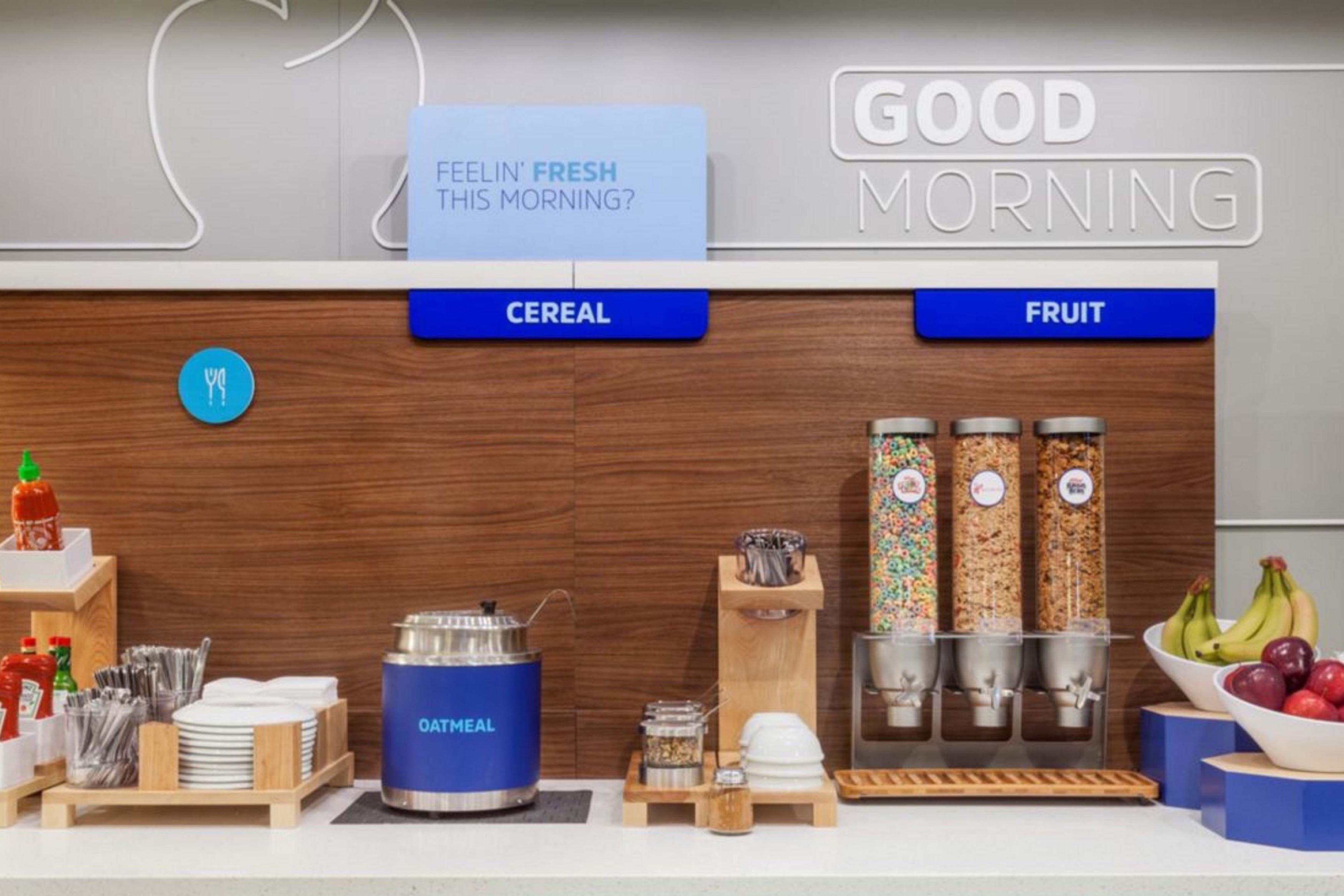 Holiday Inn Express Fresno South By Ihg Extérieur photo