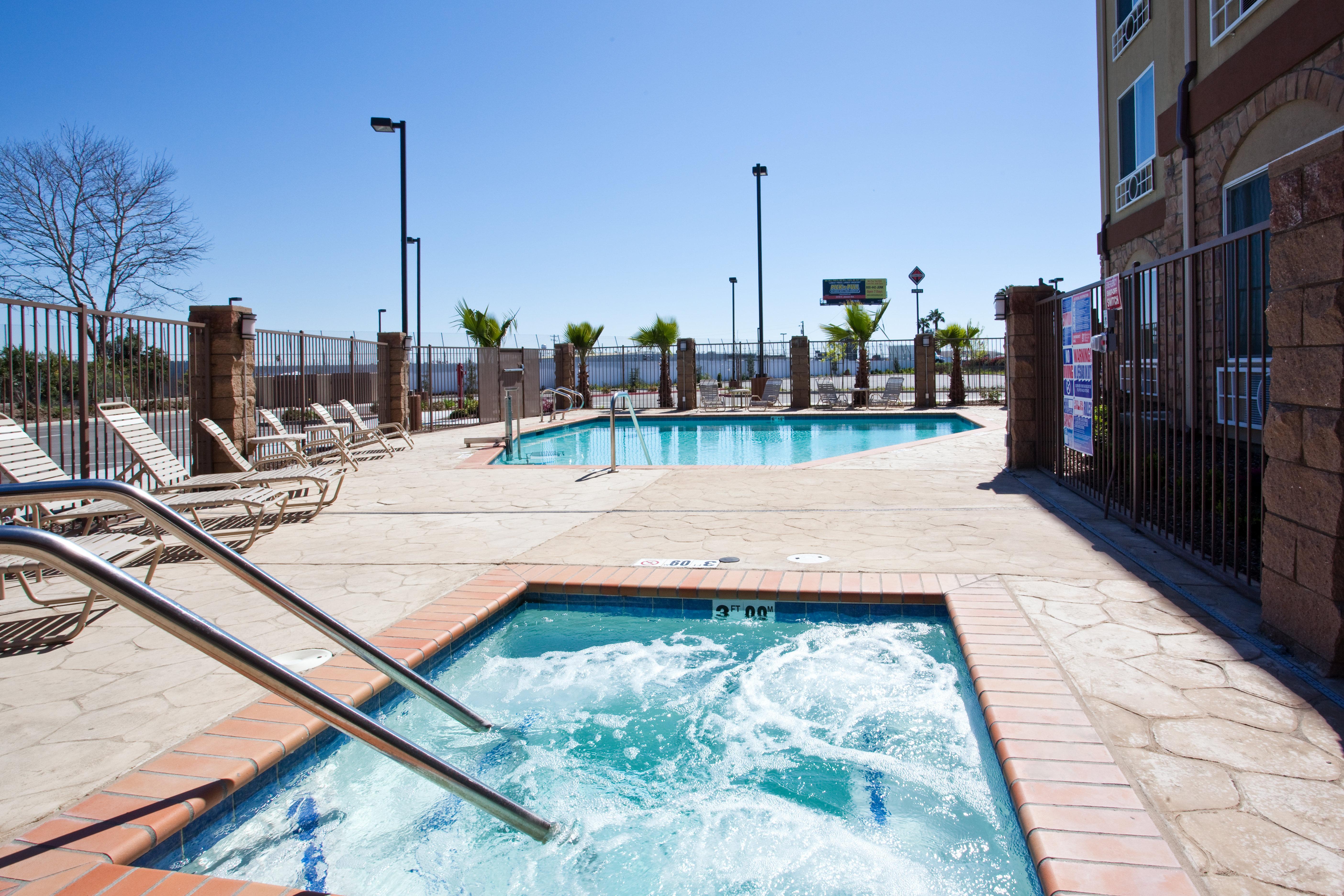 Holiday Inn Express Fresno South By Ihg Extérieur photo